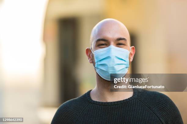 Supportive Mask Mental Health Support Mask Photos and Premium High Res Pictures - Getty ...