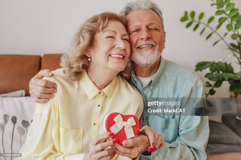 Ahuevoo Senor Gift Senior Man Is Giving A Heart Shaped Gift Box To Senior Women For ...