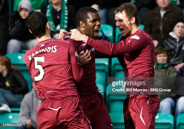 V HEARTS .EASTER ROAD - EDINBURGH .Eggert Jonsson and Christos Karipidis congratulate Hearts goalscorer Christian Nade