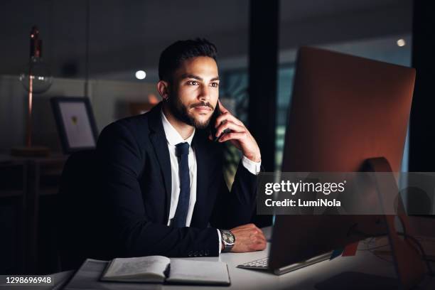 la inversión en forma de trabajo duro paga el mejor interés - exclusivo fotografías e imágenes de stock