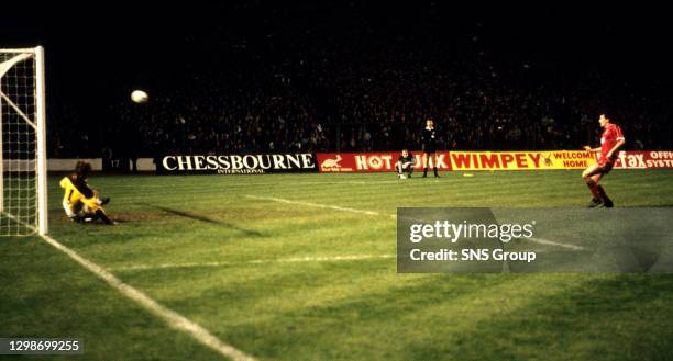 Jim Bet Rangers 145 Jim Bett Stock Photos, High-Res Pictures, and Images - Getty Images