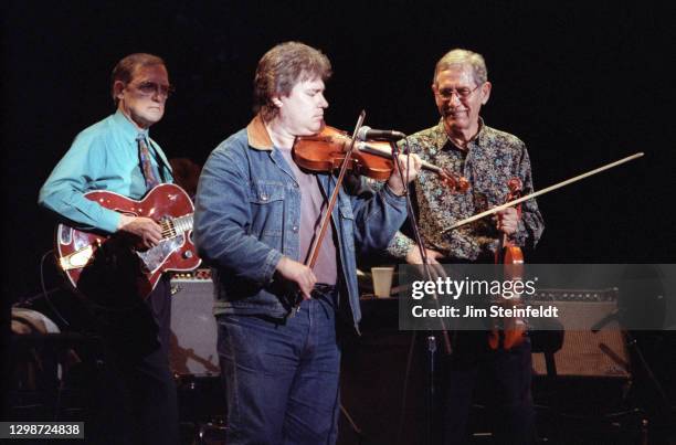 Chet Atkins performs at the Guthrie Theatre in Minneapolis, Minnesota on October 18, 1993.