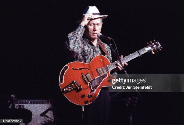 Chet Atkins performs at the Guthrie Theatre in Minneapolis, Minnesota on October 18, 1993.