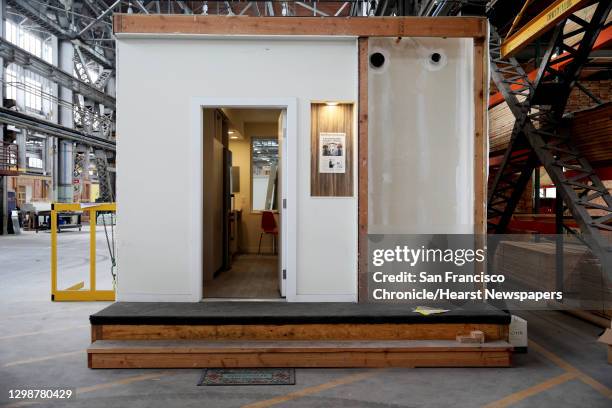 Factory Os Modular 200 Modular Homes Factory Stock Photos, High-Res Pictures, and Images ...