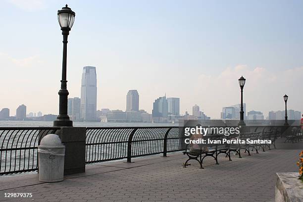 battery park - new york city - battery park stock pictures, royalty-free photos & images