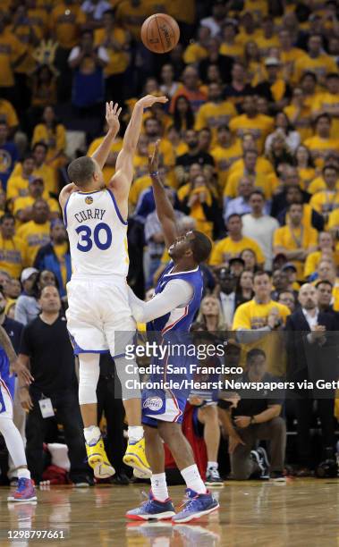 Stephen Curry puts up a shot that would have won the game but missed in the final seconds while defended by Chris Paul and the Clippers defeated the...
