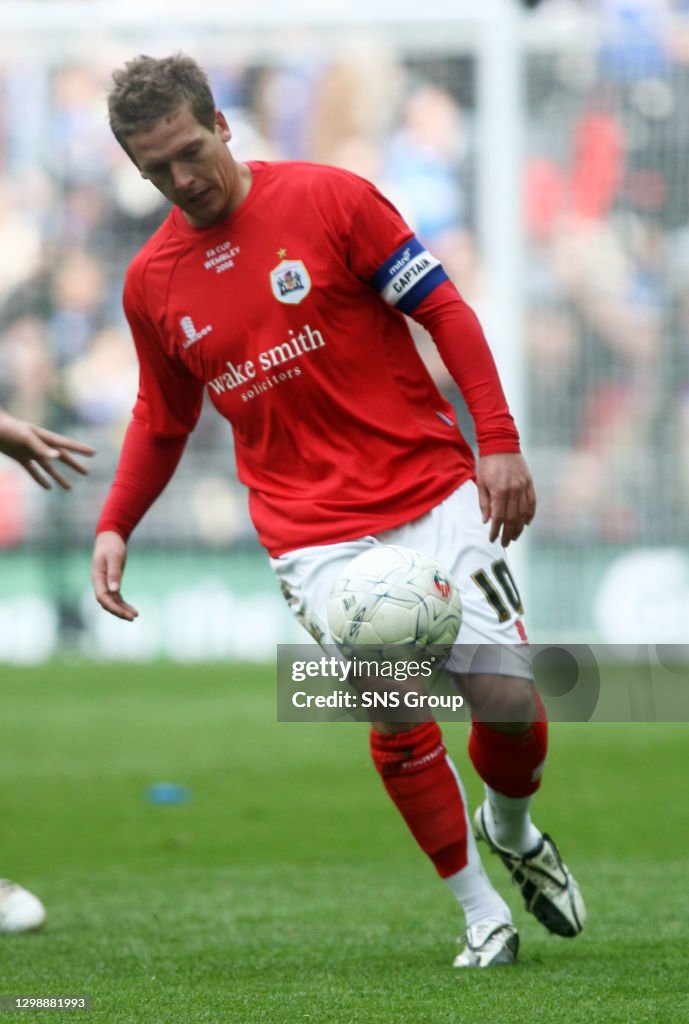 06/04/08 E-ON FA CUP SEMI-FINAL.BARNSLEY v CARDIFF CITY (0-1).WEMBLEY - LONDON.Brian Howard in action for Barnsley (Photo by SNS Group via Getty Images)