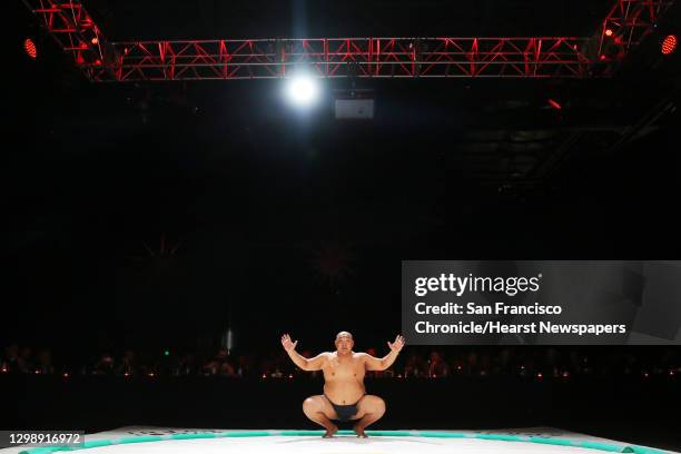 Byamba Sumo Wrestler Byambajav Stock-Fotos und Bilder - Getty Images