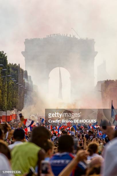 équipe de France de football défile sur les Champs Elysées après leur victoire à la coupe du monde de Football 2018, le 16 Juillet 2018, Paris,...