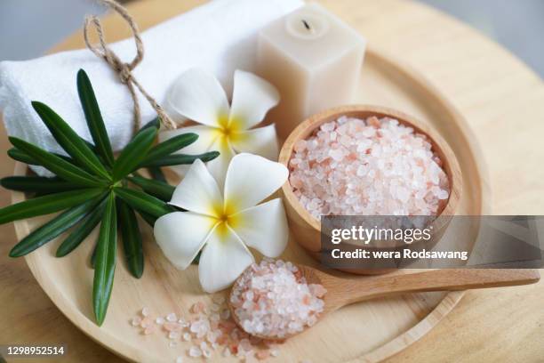 aromatherapy bath salts - bath salt ストックフォトと画像