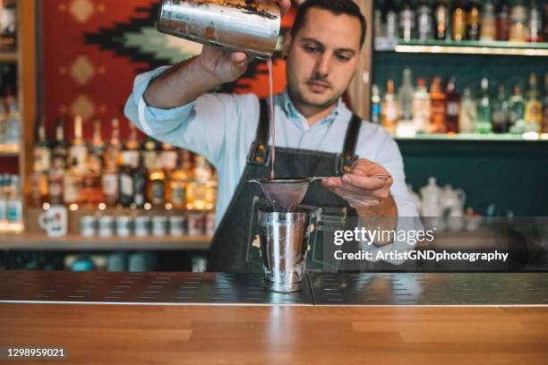 Manager Cocktail Nightclub Manager Photos and Premium High Res Pictures - Getty Images