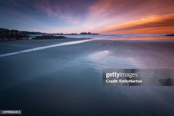 long beach sonnenuntergang - long beach britisch kolumbien stock-fotos und bilder