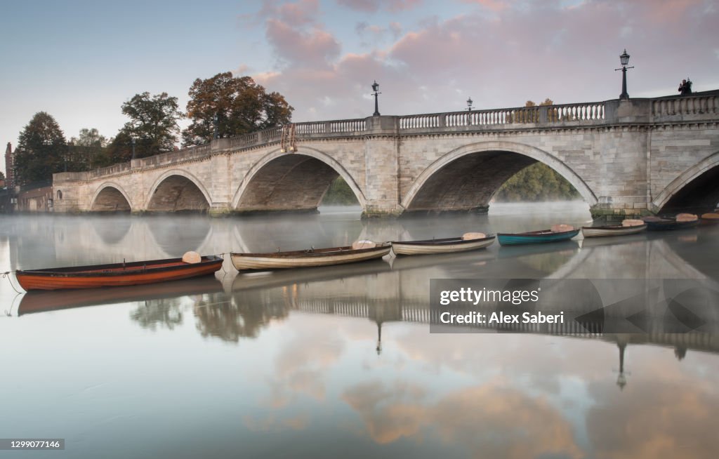 Richmond bridge at sunrise.