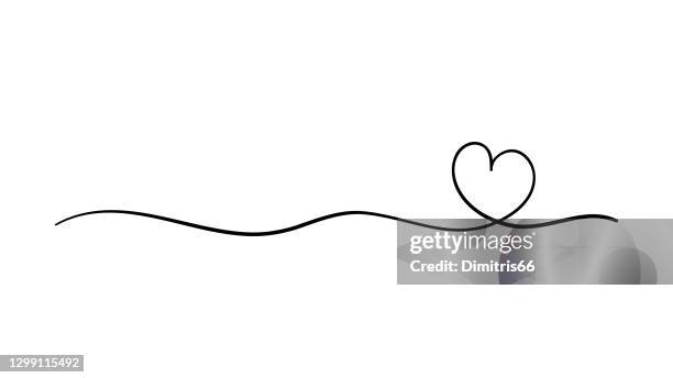 hand gezeichnet doodle herz. kontinuierliche linie kunstzeichnung. - hand drawn love heart stock-grafiken, -clipart, -cartoons und -symbole