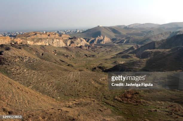 landscape in the kurdistan region of iraq (between erbil and dahuk). - iraq stock pictures, royalty-free photos & images