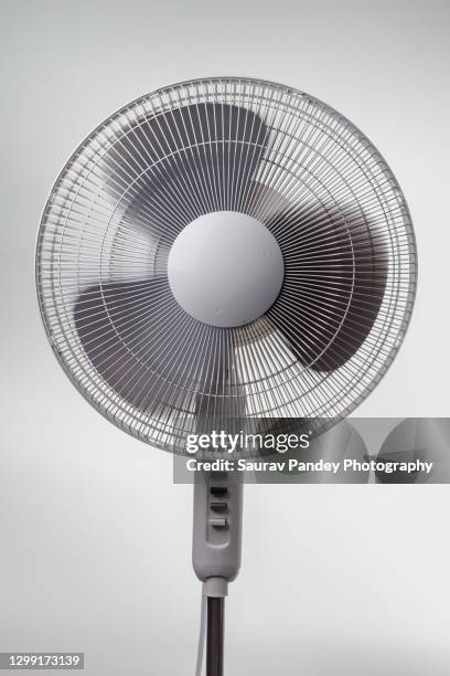 pedestal fan turned on - electric fan ストックフォトと画像