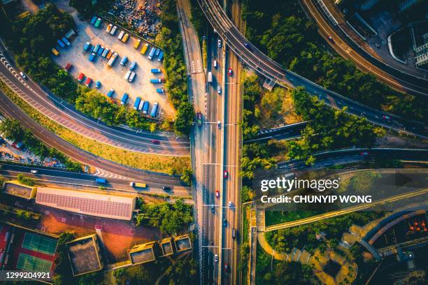 containerhaven in hong kong - crossroad top view stockfoto's en -beelden