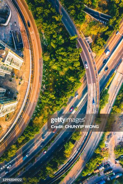 containerhamn i hongkong - top view road bildbanksfoton och bilder