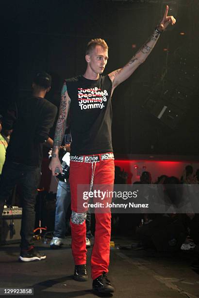 Mk Rapper Machine Gun Kelly Rapper Photos and Premium High Res Pictures - Getty ...