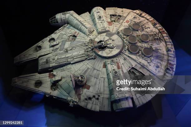 kalender Smuk skibsbygning 412 Millennium Falcon Stock Photos, High-Res Pictures, and Images - Getty  Images