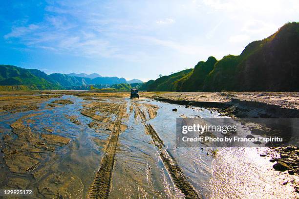 mt pinatubo - mt pinatubo fotografías e imágenes de stock