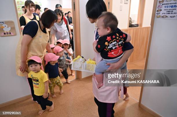 Groupe d'enfants dans une garderie, 11 octobre 2019, quartier de "Toshima Ward" à Tokyo, Japon. En 2014, un groupe de réflexion privé avait indiqué...
