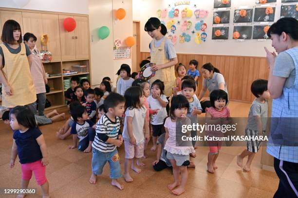 Groupe d'enfants dans une garderie, 11 octobre 2019, quartier de "Toshima Ward" à Tokyo, Japon. En 2014, un groupe de réflexion privé avait indiqué...