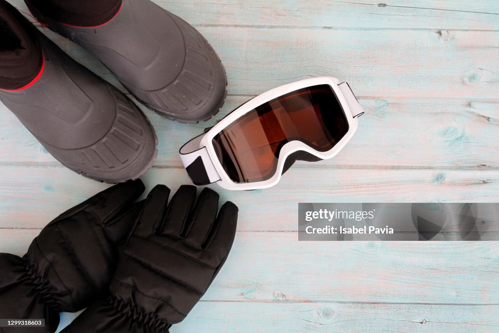 Snow And Ski Complements