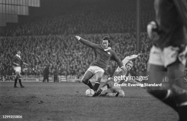 English footballer Tommy O'Neil of Manchester United FC during a League Division One match against Crystal Palace at Selhurst Park, London, 16th...