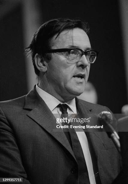 British Labour politician Merlyn Rees addresses the Labour Party Conference in Blackpool, UK, 6th October 1972.