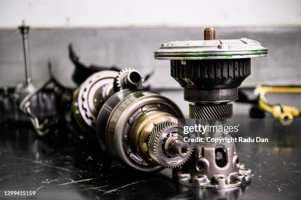 automatic gearshift parts - parte de un vehículo fotografías e imágenes de stock