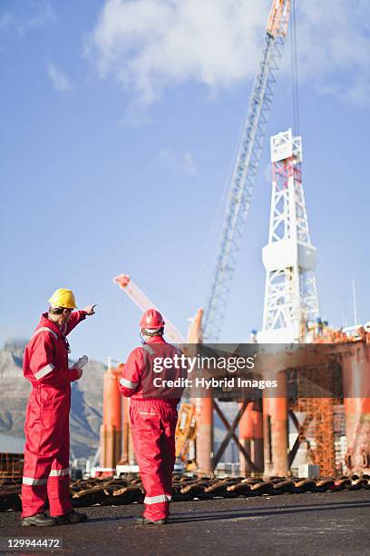 Shell Oil Rig Worker Oil Rig Workers At Sea Photos and Premium High Res Pictures - Getty Images