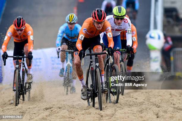 Pim Ronhaar of The Netherlands, Thomas Mein of Great Britain during the UCI Cyclo-cross World Championships - Women Elite on January 30, 2021 in...