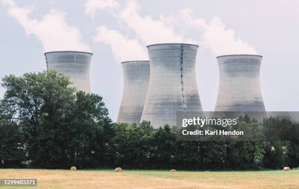 chimneys in use at a modern power plant - stock photo - 原子炉 ストックフォトと画像