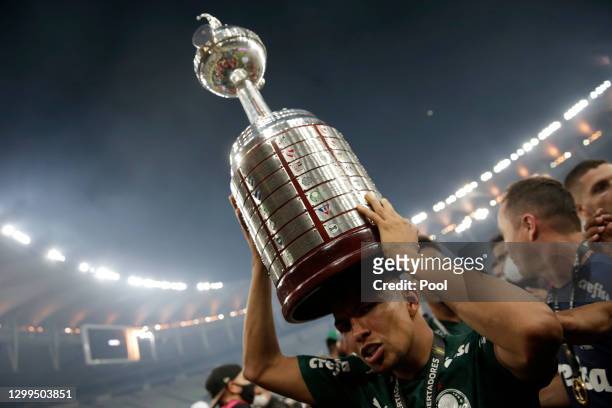 Rony of Palmeiras carries the Copa CONMEBOL Libertadores trophy after the final of Copa CONMEBOL Libertadores 2020 between Palmeiras and Santos at...