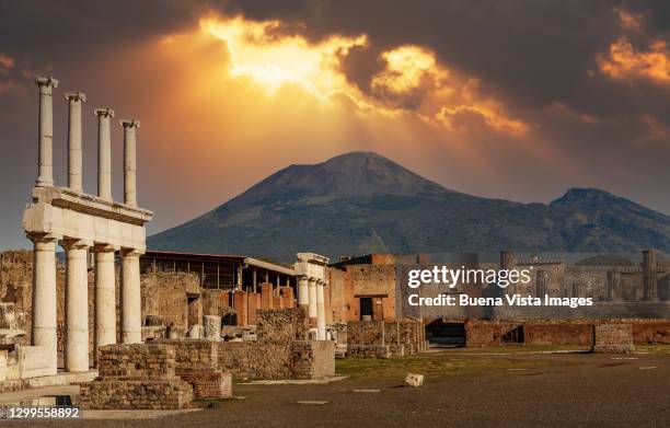 pompeii ruins at sunset - vesuvius ストックフォトと画像