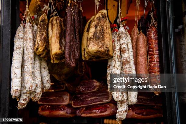 traditional italian gourmet meat - charcuterie traiteur photos et images de collection