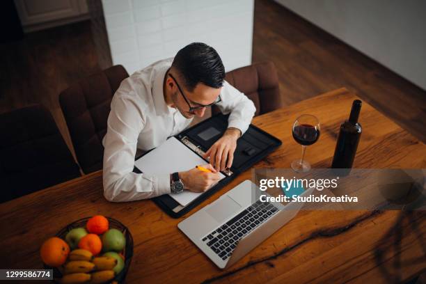 work from home - soziales netzwerk stock pictures, royalty-free photos & images