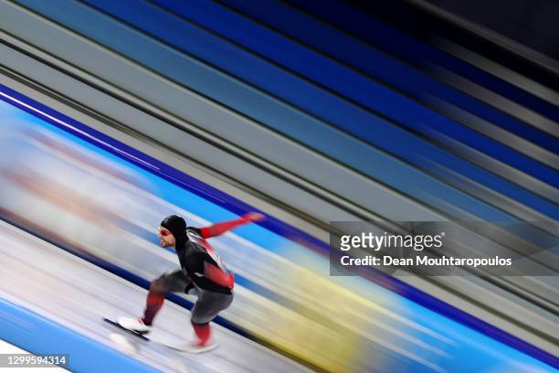 Laurent Dubreuil of Canada competes in the 500m Mens race during the ISU World Cup Speed Skating at Thialf Arena on January 31, 2021 in Heerenveen,...
