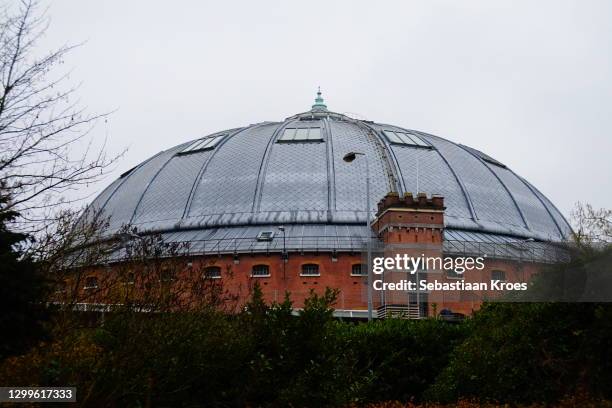 rooftop os the koepel gevangenis prison, breda, the netherlands - gevangenis stock pictures, royalty-free photos & images