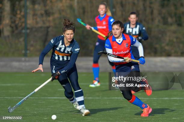 Flora Peel of HDM, Elzemiek Zandee of SCHC during the Dutch Hockey Tulp Hoofdklasse match between SCHC and HDM at Sportpark Kees Boekelaan on January...