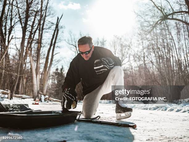 Outdoor Hockey Rink Photos and Premium High Res Pictures - Getty Images