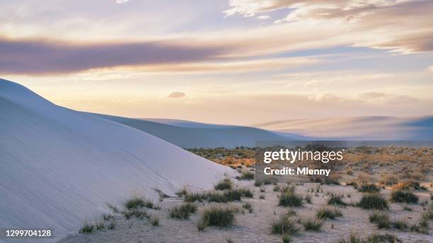 new mexico sunset panorama white sands desert dunes etats-unis - parc national de white sands photos et images de collection