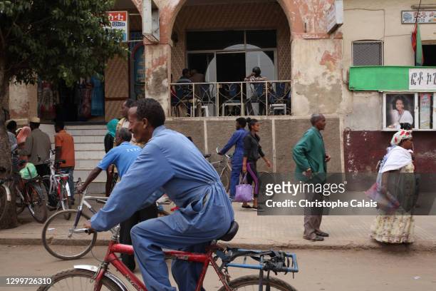Scène de vie dans une rue de la ville d’Asmara, capitale de l’Erythrée.