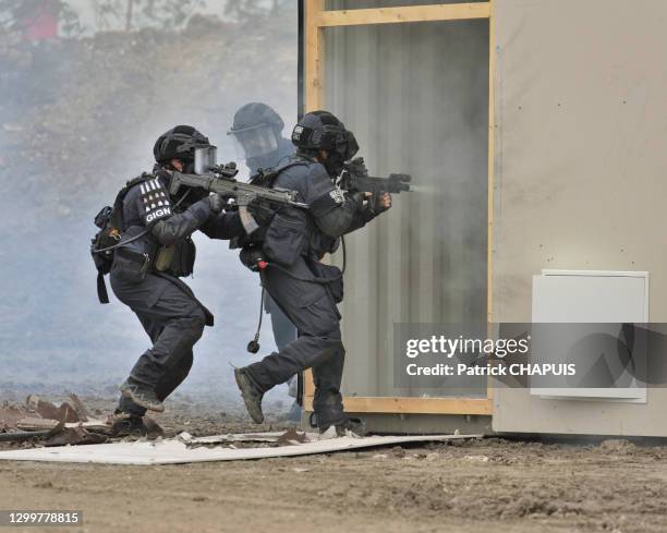 Gign Ranking System The Gign Photos and Premium High Res Pictures - Getty Images