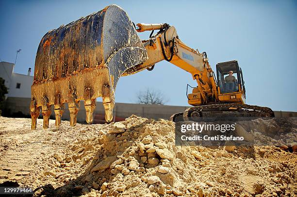 excavator - earth mover stock pictures, royalty-free photos & images