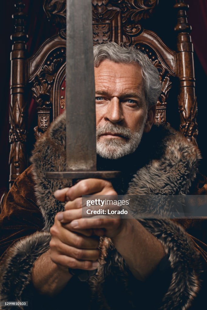 Historischer König im Studio-Shooting