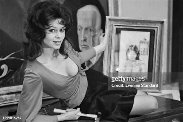British actress Gabrielle Drake, UK, 7th March 1972.