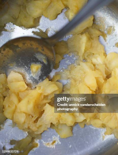 apple sauce - homemade apple sauce stock pictures, royalty-free photos & images