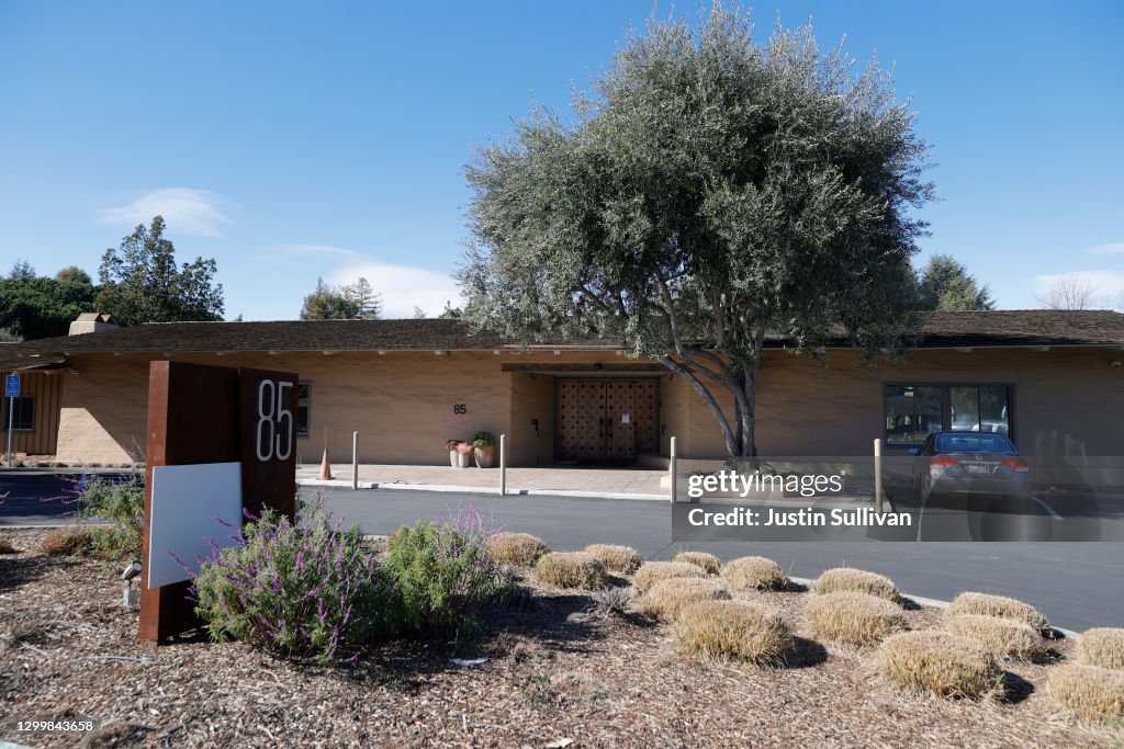 HOOD (Robinhood) Market Analysis Amidst Reddit Discussion & Feature Launch